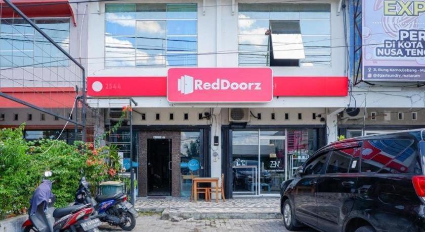 Hotel Reddoorz Near Rsud Kota Mataram Exterior foto