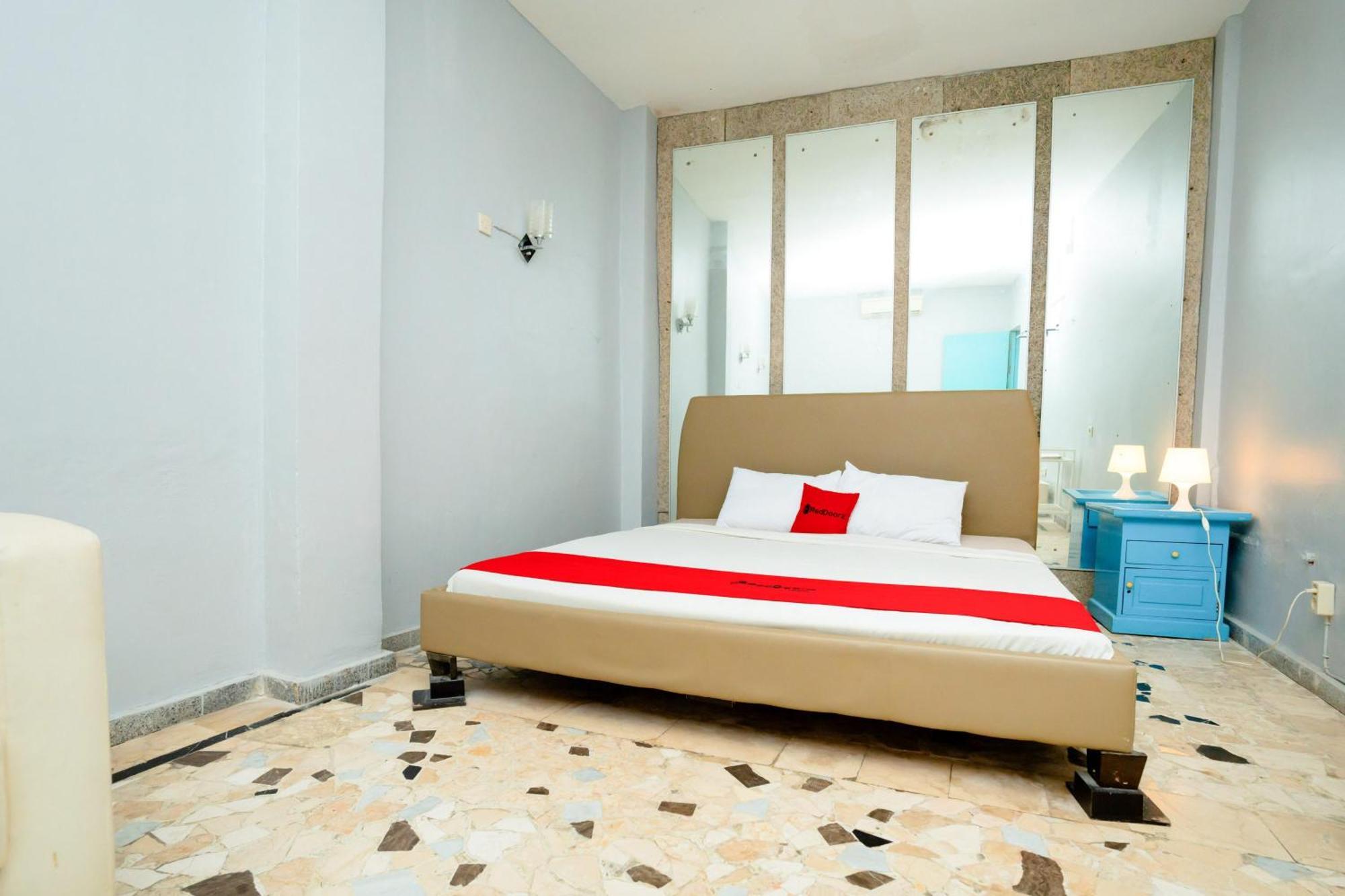 Hotel Reddoorz Near Rsud Kota Mataram Exterior foto